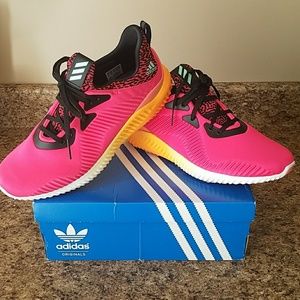 Adidas Alphabounce women size 8